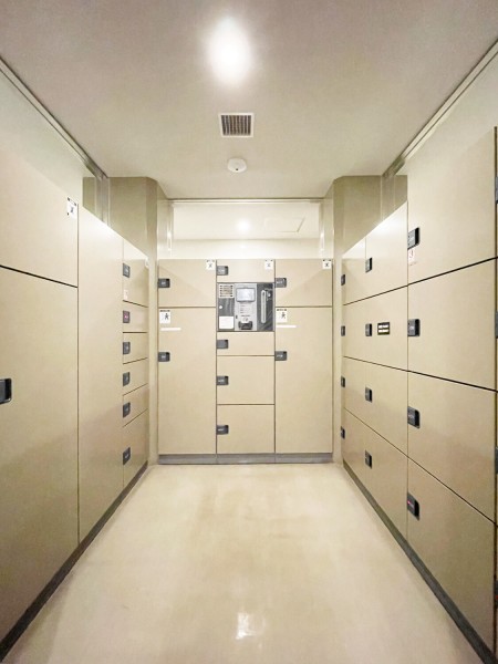 ◆宅配ボックス◆24時間いつでも荷物を受け取ることができるので、配達時間を気にせず過ごすことができます。対面での接触機会を最小限にでき、ウイルス対策の観点からも人気の設備です。