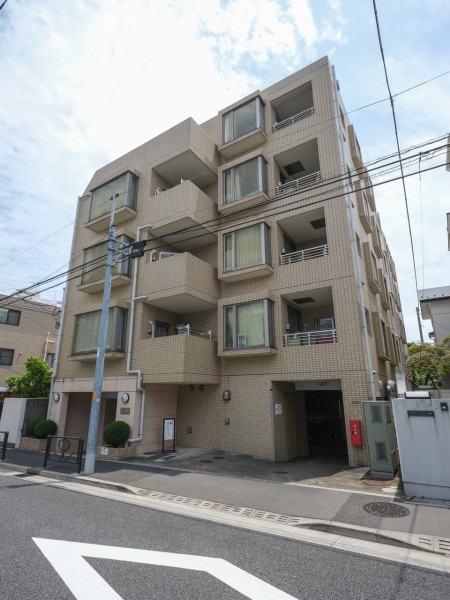 物件周辺に生活利便施設が揃った落ち着いた住環境です。オートロック・宅配ボックス完備・ペット飼育可(規約有)・文京宮下公園まで徒歩１分！