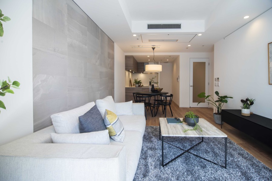 リビングダイニングには床暖房や天カセエアコンがあり、1年中快適にのびやかにお過ごしいただける住まいです。『日常』という大切な時間を豊かに、快適にお過ごしいただける空間です。