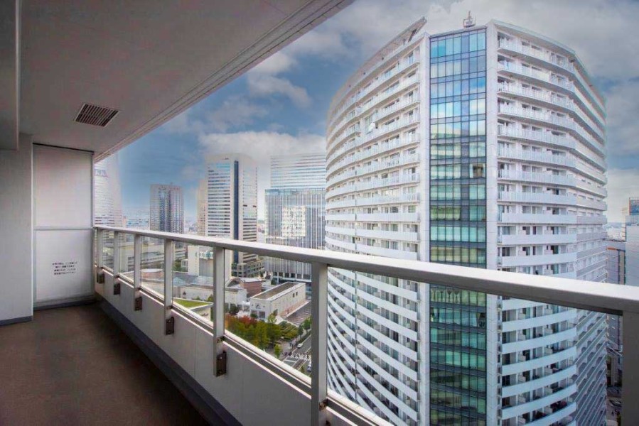 心地よい陽光を取り込み、空間をゆるやかに紡ぐバルコニーです。頬を撫でる優しい風を感じることができるリフレッシュ空間です。