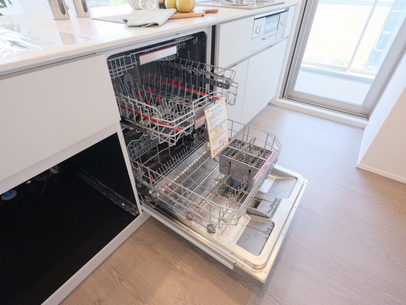 ◆食器洗い機◆家事の時間を短縮できる優れもの。さらに節水・節約を同時に行うことができるので、大変人気があり重宝します。