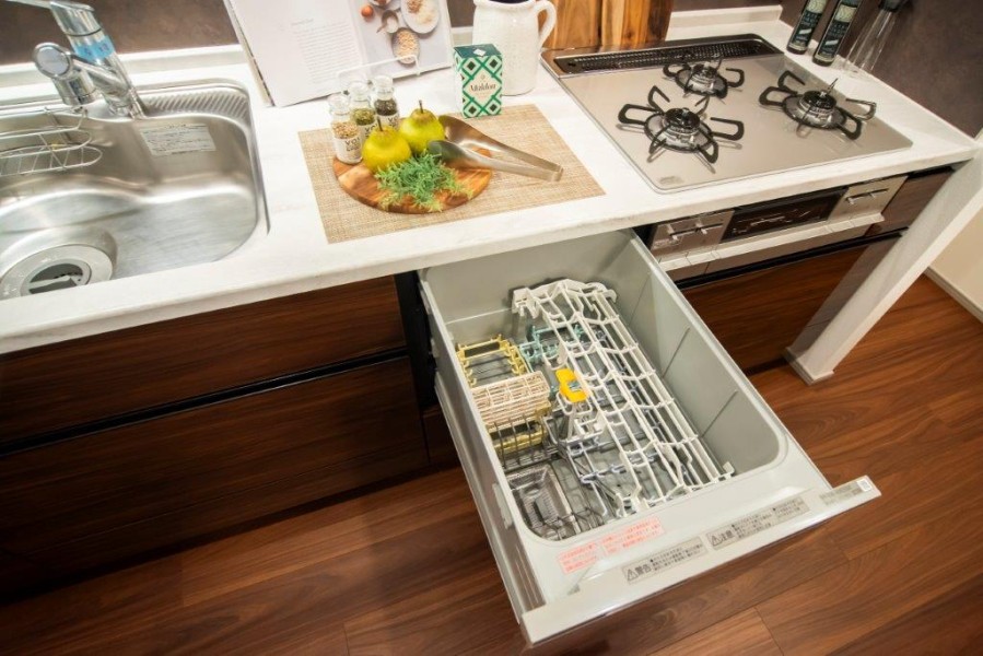 ◆食器洗い機◆家事の時間を短縮できる優れもの。さらに節水・節約を同時に行うことができるので、大変人気があり重宝します。