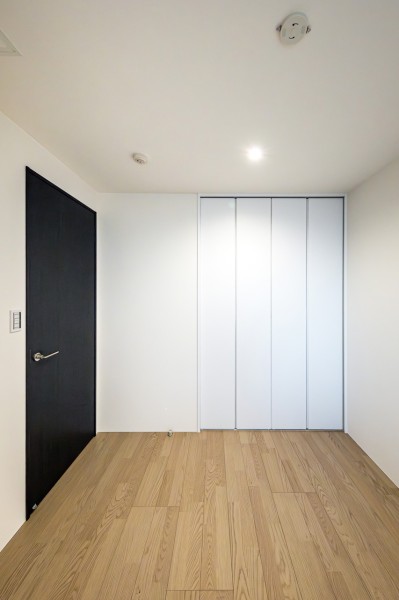 洋室2は、クローゼットがあるので居室部分を余すことなく使えるよう、住まう人を思った工夫が施されたお部屋です。