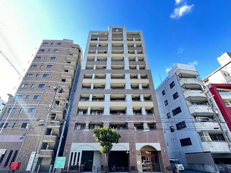 2005年2月建築、総戸数21戸のマンションです。ペット飼育可能、飼育細則はありますが、犬・猫合計３匹まで飼育可能です。真田山小学校まで約270ｍとお子様の通学も安心の距離です。