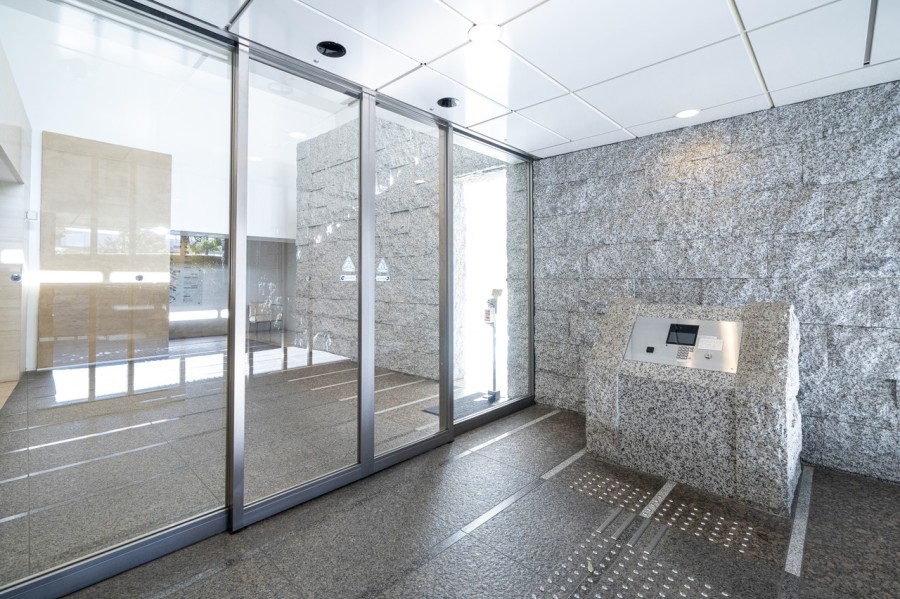 ◆オートロック◆居住者以外の侵入を拒み、不審者や不要なセールスを撃退することができます。安心感を得られるのも大きなポイントです。