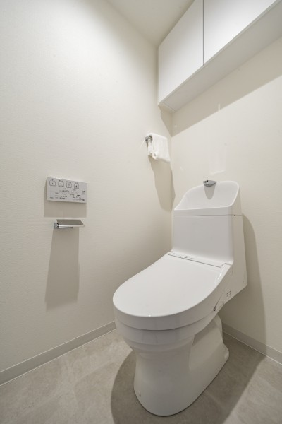 お掃除の手間を減らしてくれる機能が充実したトイレです。