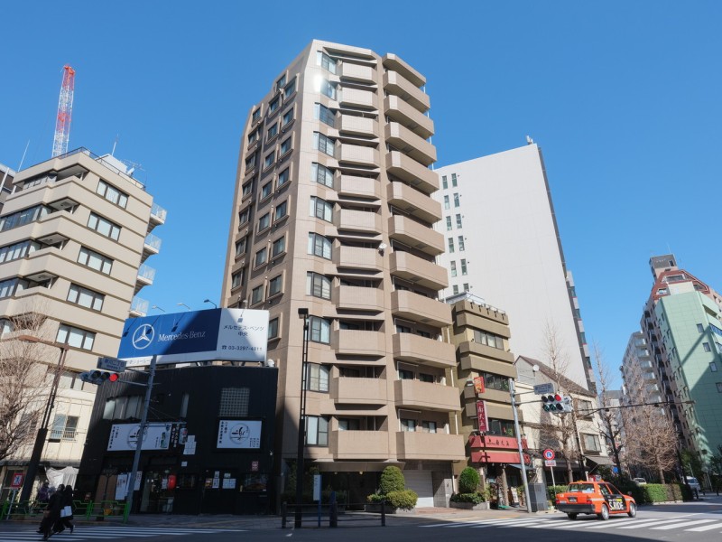 スムーズなフットワークが魅力の好ポジション◎暮らしの利便性、継承されてきた気風、都心の豊かさを奏でる「中央区新川」に佇むマンションです。