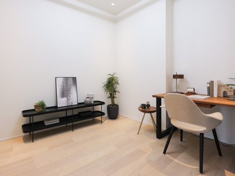 洋室3は、リビングから一番遠く、勉強や読書など落ち着いて作業したいときのワークスペースにぴったりです。