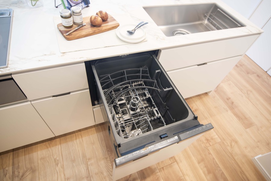 ◆食器洗い機◆家事の時間を短縮できる優れもの。さらに節水・節約を同時に行うことができるので、大変人気があり重宝します。