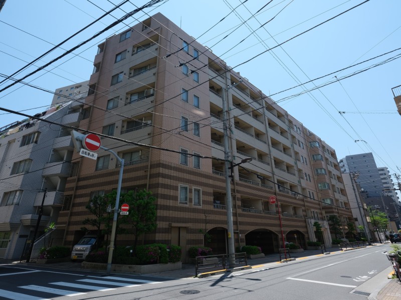 ビッグターミナル『上野』駅徒歩5分に位置し、複数路線が利用できる立地。日々の暮らしを豊かにお過ごしいただける管理体制良好なマンションです。