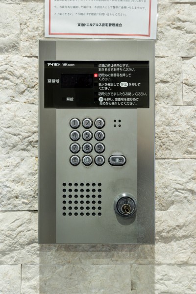 ◆オートロック◆居住者以外の侵入を拒み、不審者や不要なセールスを撃退することができます。安心感を得られるのも大きなポイントです。