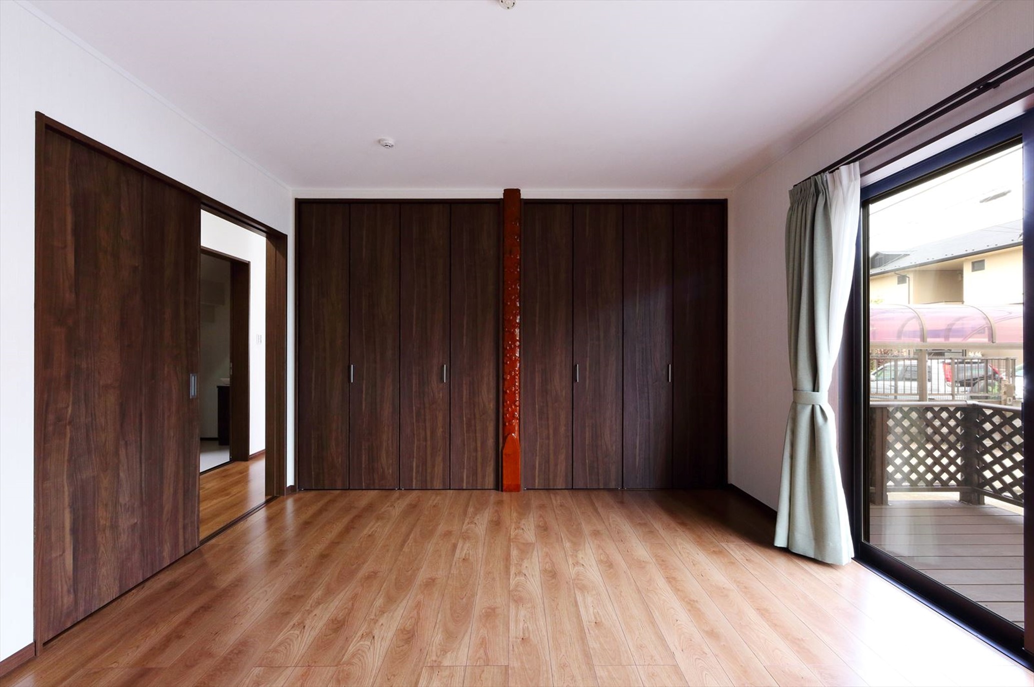 面台は座ったまま座れる仕様